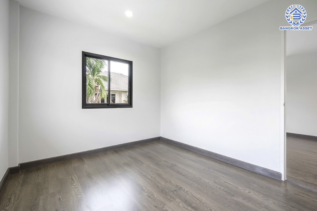 บ้านมือสองตกแต่งใหม่ ม.ศุภาลัย ออร์คิดปาร์ค2 ปิ่นเกล้า-ใกล้ถ.กาญจนาภิเษก หลังใหญ่ตกแต่งหรูหรา เนื้อที่ 85 ตร.ว. ฟังก์ชัน 4 ห้องนอน 4 ห้องน้ำ 1 ห้องแม่บ้าน จอดรถได้ 2 คัน บนทำเลเดินทางสะดวก เชื่อมต่อหลายเส้นทาง และเดอะมอลล์บางแค ทางด่วน "กาญจนาภิเษก" และรถไฟฟ้า "สถานีภาษีเจริญ"